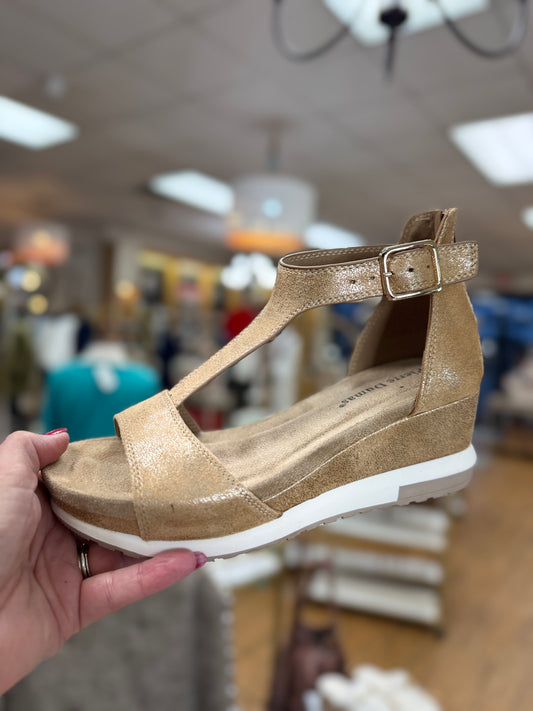 Lyra Sandal Suede w/Gold