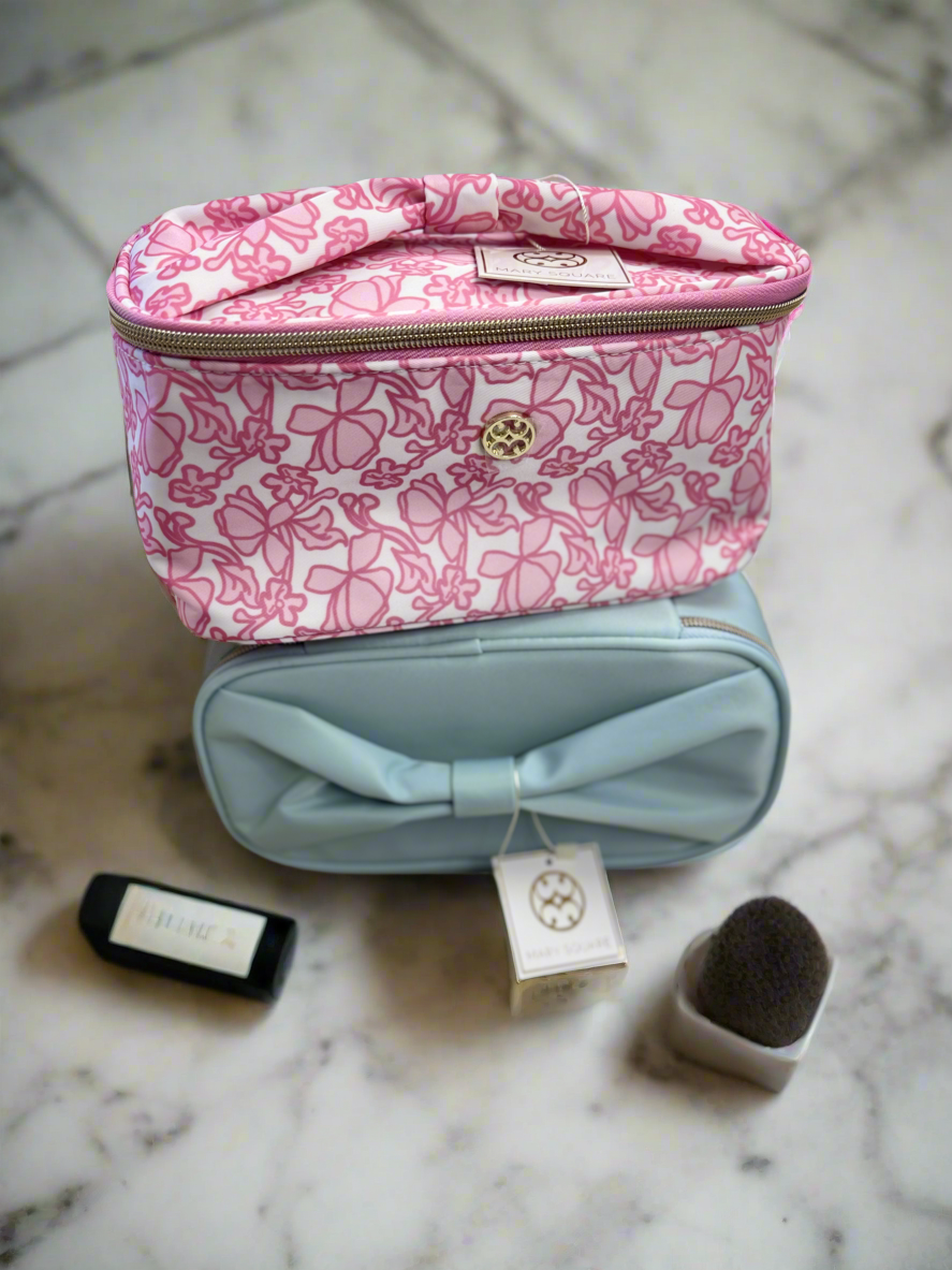Kiss and Makeup Medium Makeup Bag