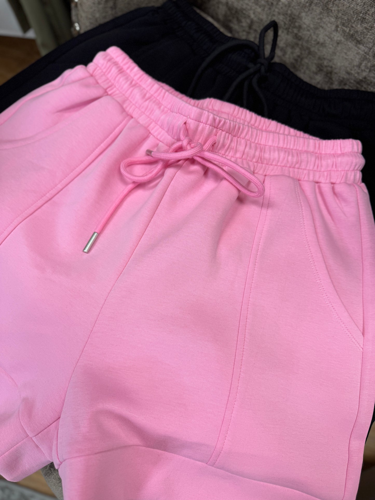 Textured high-waisted Shorts featuring elastic waistband. Pockets