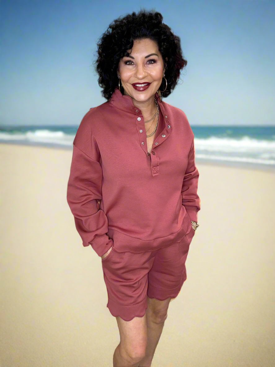 Scallop Collar Quarter Snap Pullover