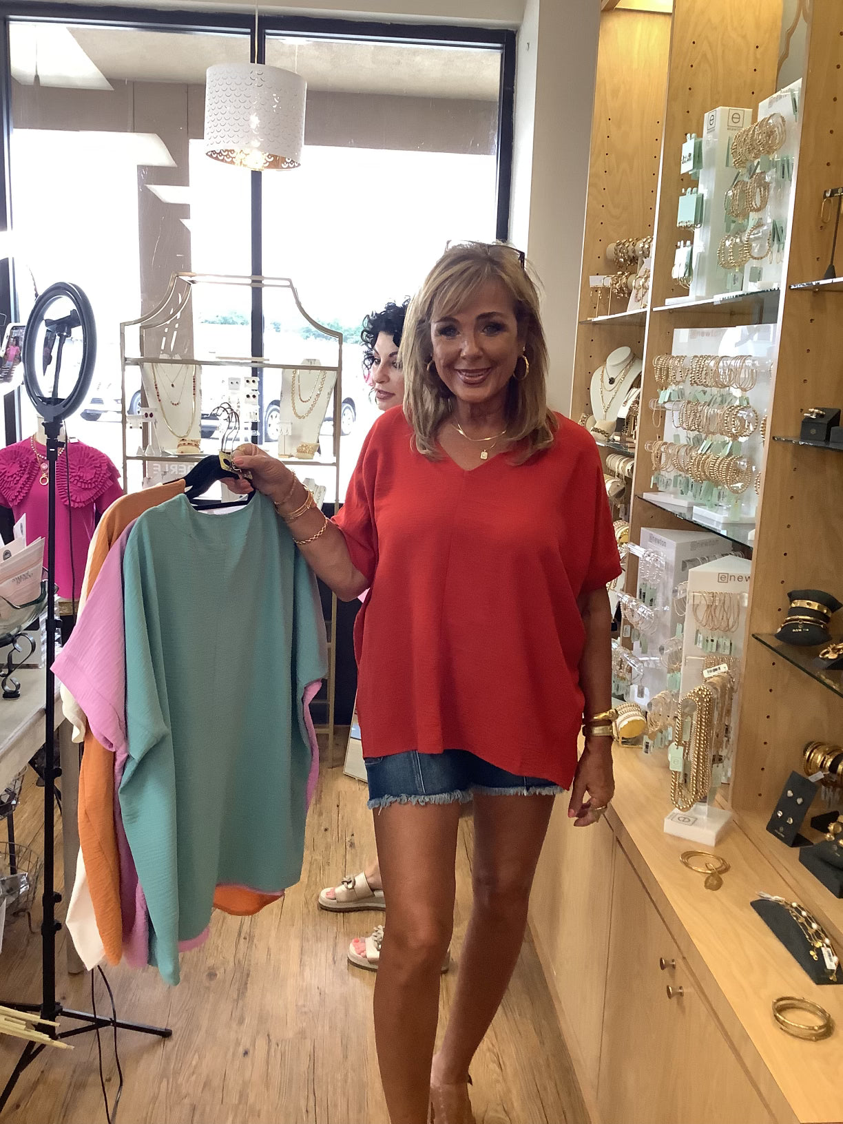 WOVEN AIRFLOW V-NECK DOLMAN SHORT SLEEVE TOP