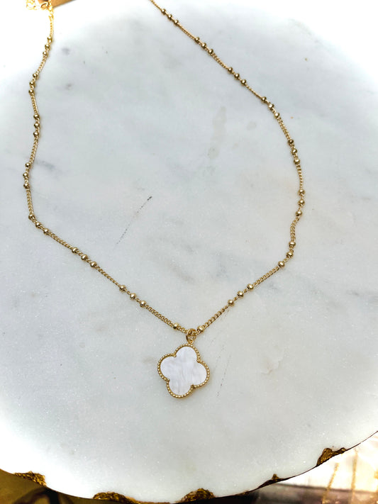 Mother of Pearl Clover Necklace w/extender