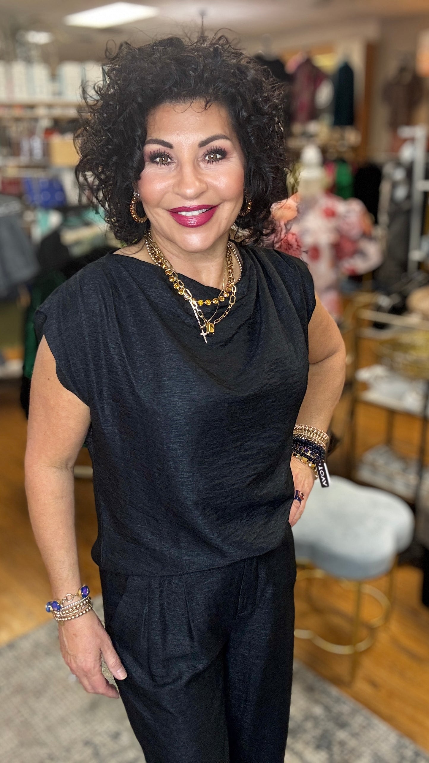 Blouse w/Pleated Shoulder and Collar detail