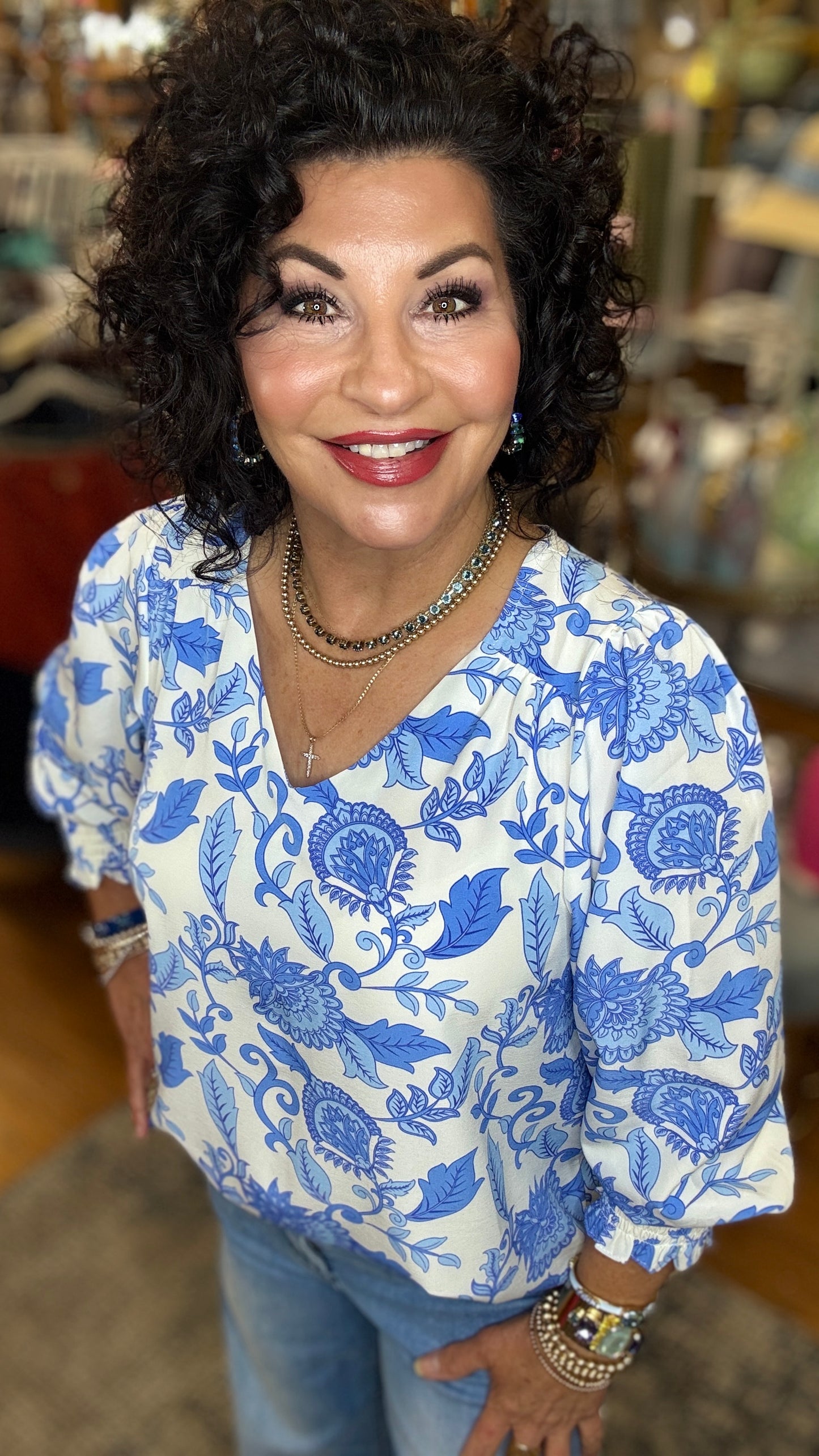 Ashlyn Porcelain Vines Mary Square