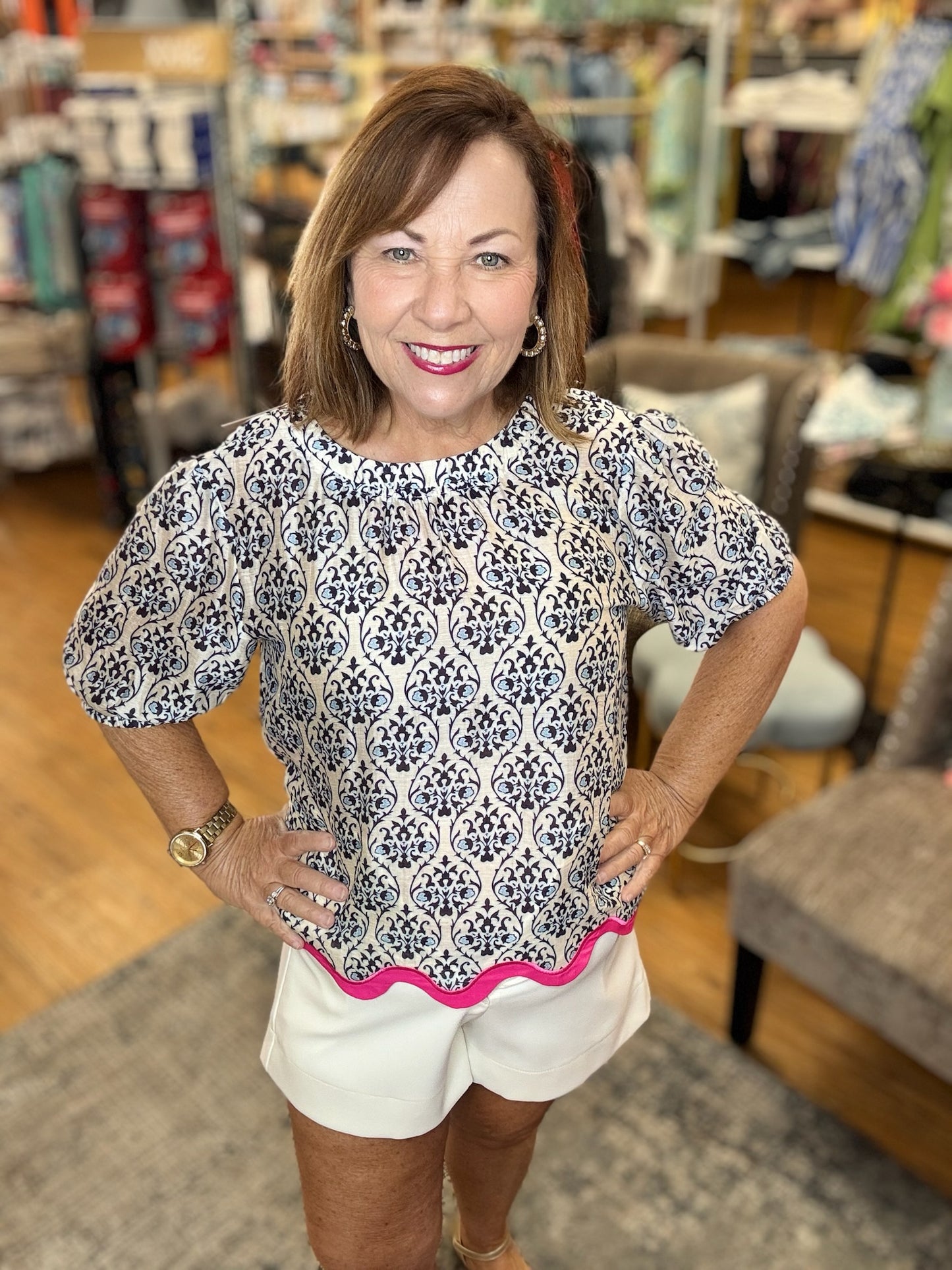 Wavy Contrast Hemline Top