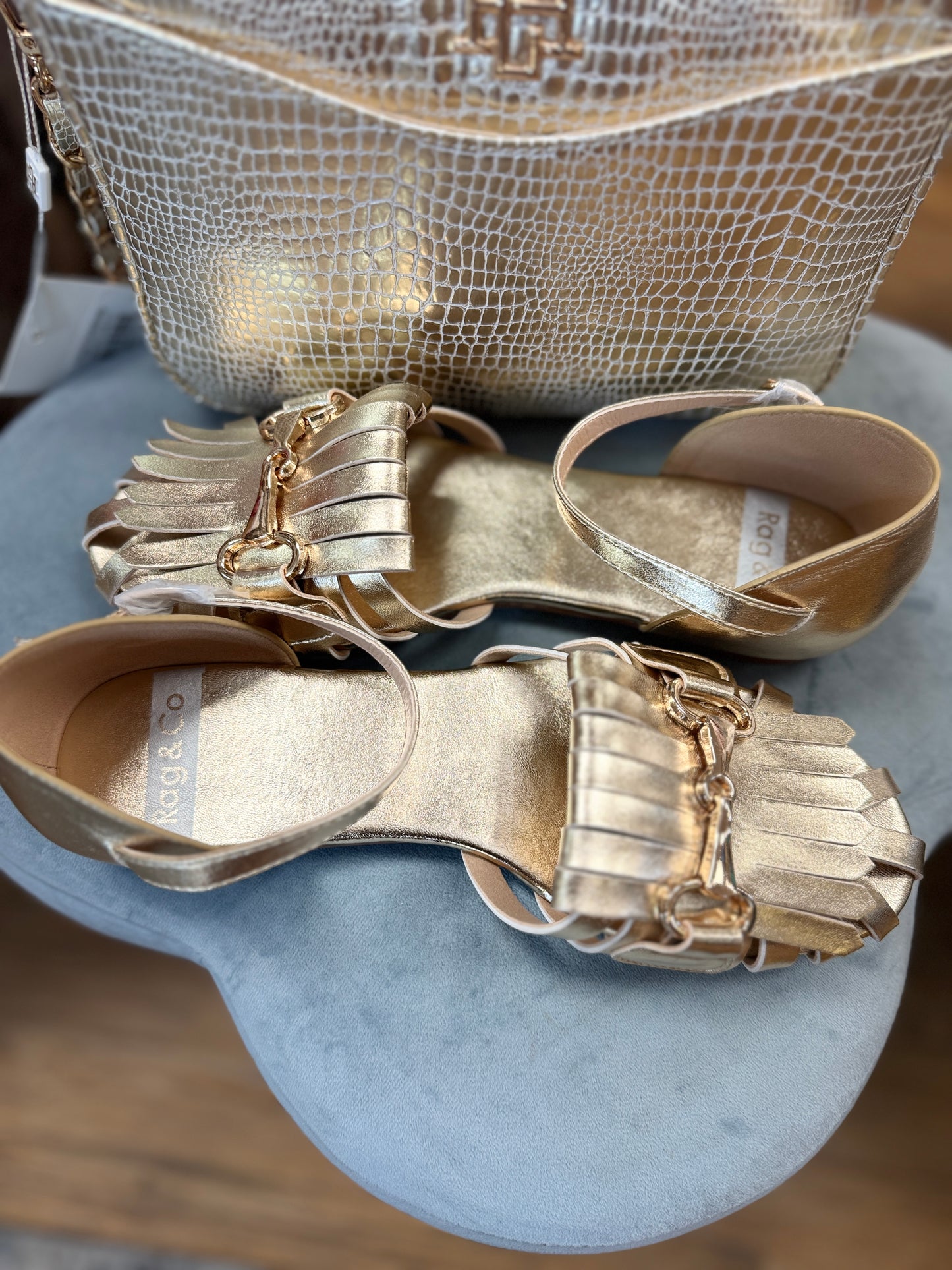 Noori Fringe Flat