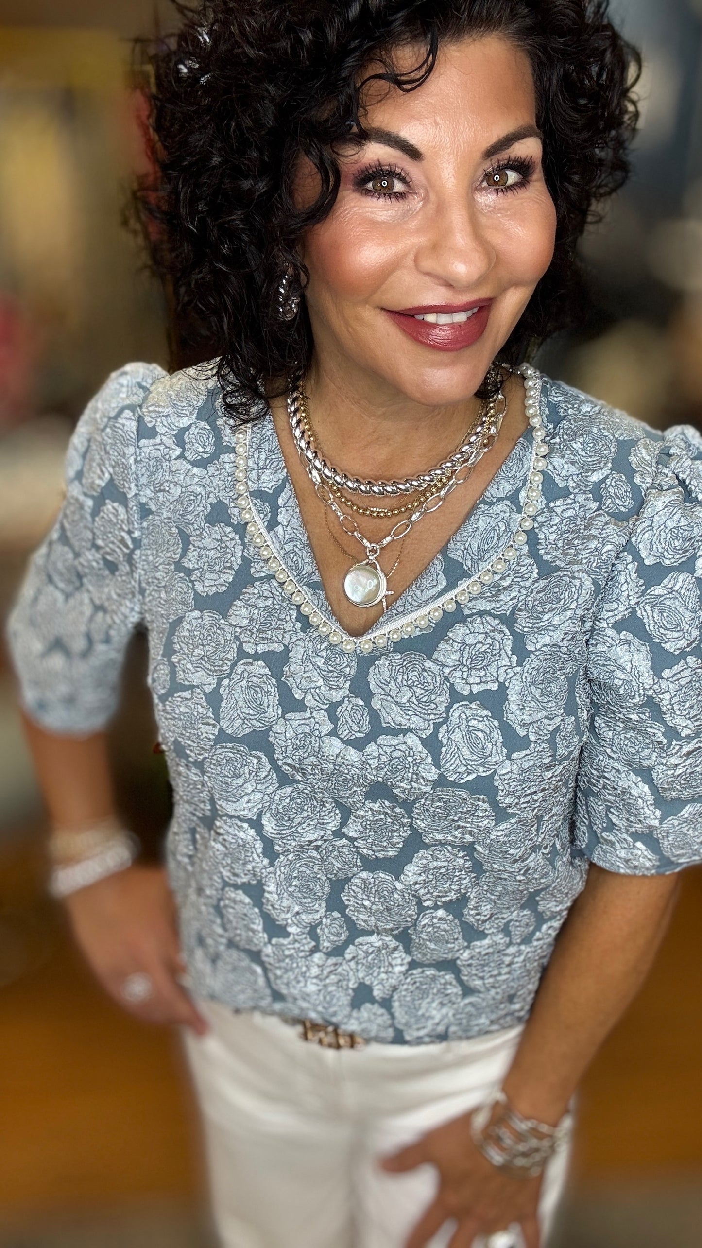 Pearl Collared v-neck Floral Textured Top