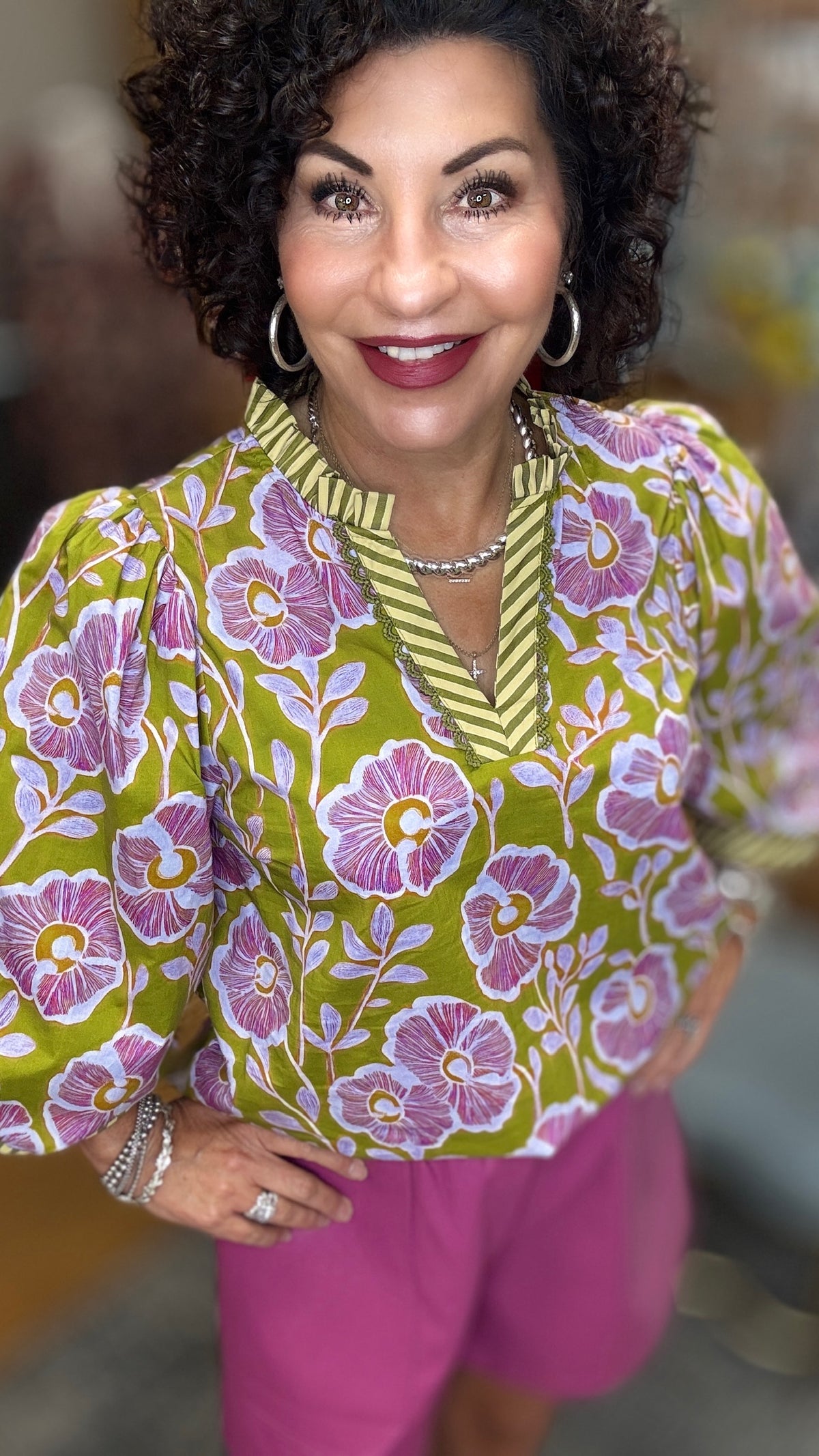 3/4 sleeves notched v neck floral top with ruffle